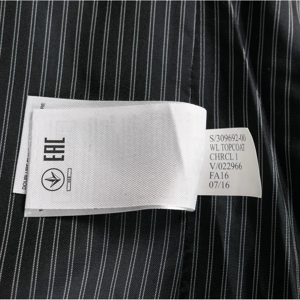 Banana Republic brand banana